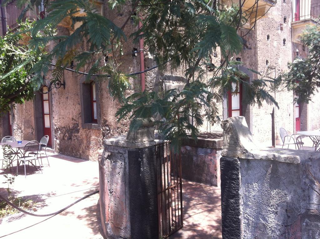 Villa La Rocca Della Rosa à Zafferana Etnea Chambre photo